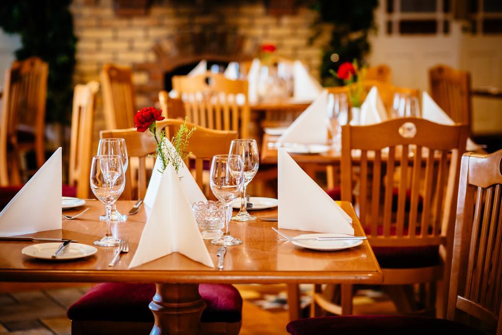 Gleeson'S Restaurant & Rooms Roscommon Exterior photo