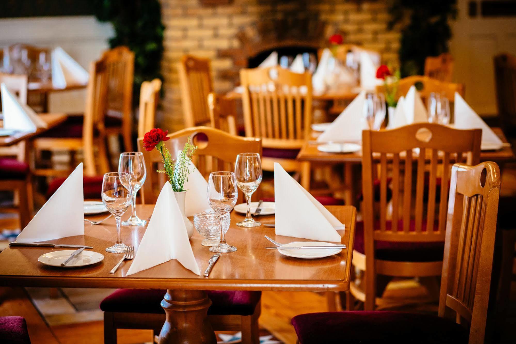Gleeson'S Restaurant & Rooms Roscommon Exterior photo