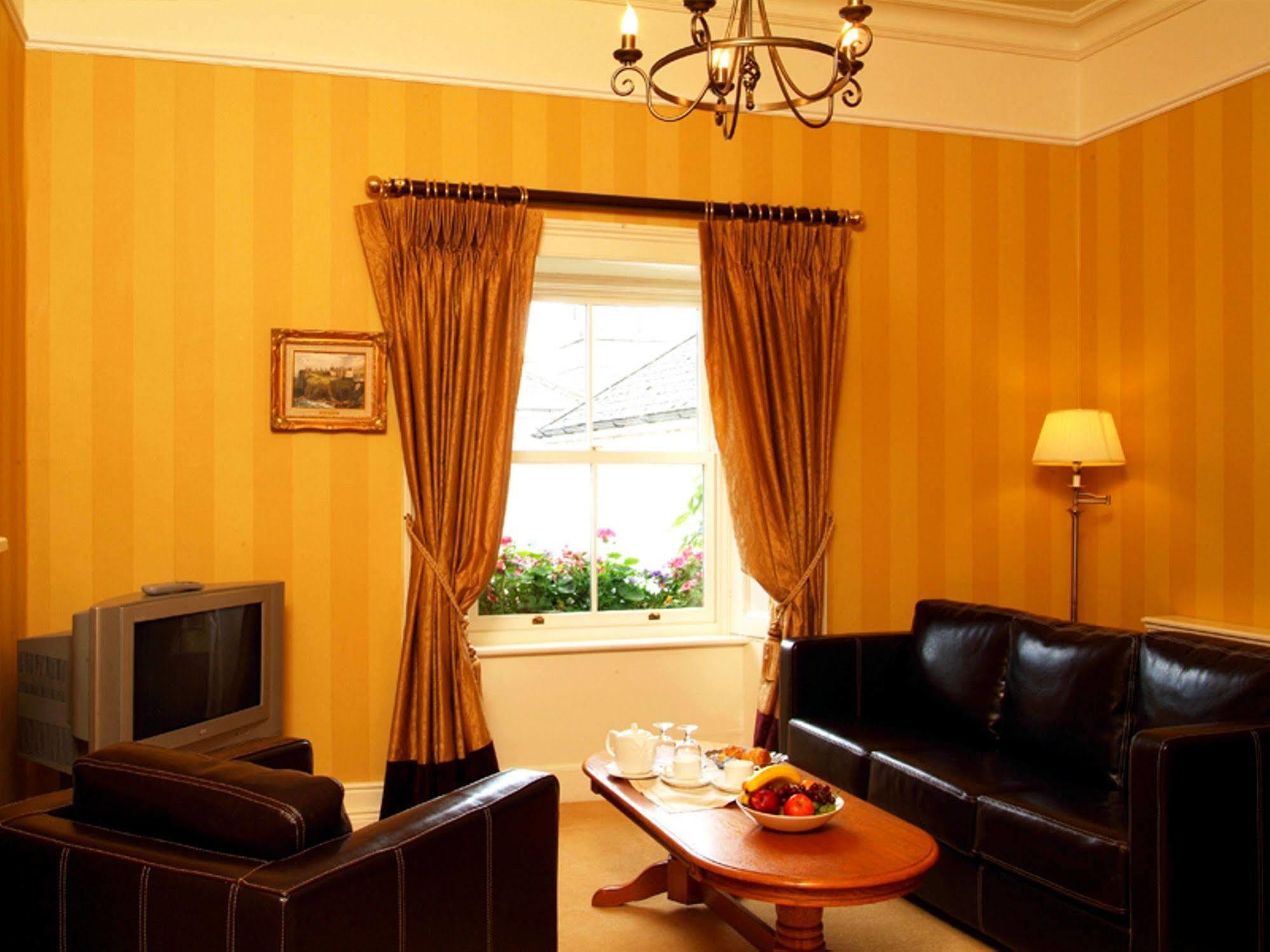Gleeson'S Restaurant & Rooms Roscommon Exterior photo